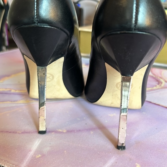 Michael Kors, Size 7 Black w Silver toe, silver heel - Picture 9 of 11